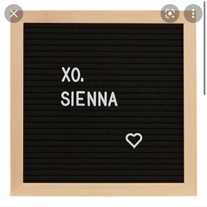 BRAND NEW: XO Sienna Felt Letter Board